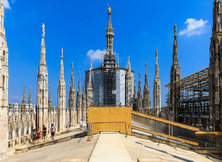 Architecture and Structure of Duomo di Milano Rooftop
